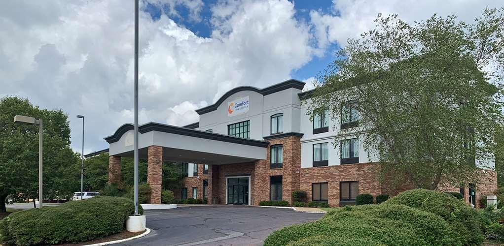 Comfort Inn & Suites Columbus North Bagian luar foto