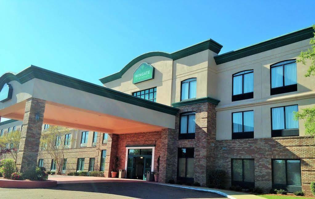 Comfort Inn & Suites Columbus North Bagian luar foto